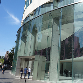 US Bank Los Angeles OUE Jumbo curved glass facade